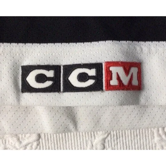 VINTAGE CCM Chicago Blackhawks Jersey Mens XXL Red NHL Ice Hockey Small BurnHole - Picture 6 of 10
